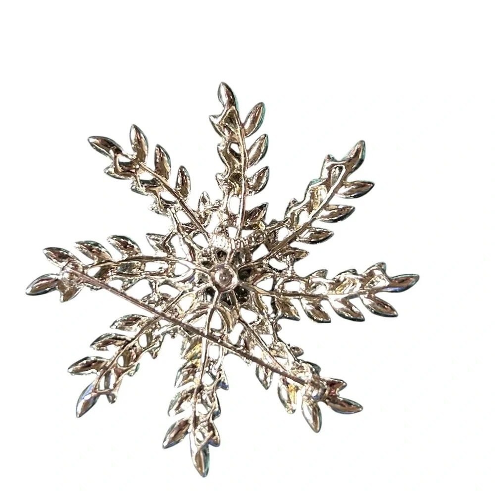 1960s Sarah Coventry Snowflake Collection Silver and Smokey Grey Leaf Brooch